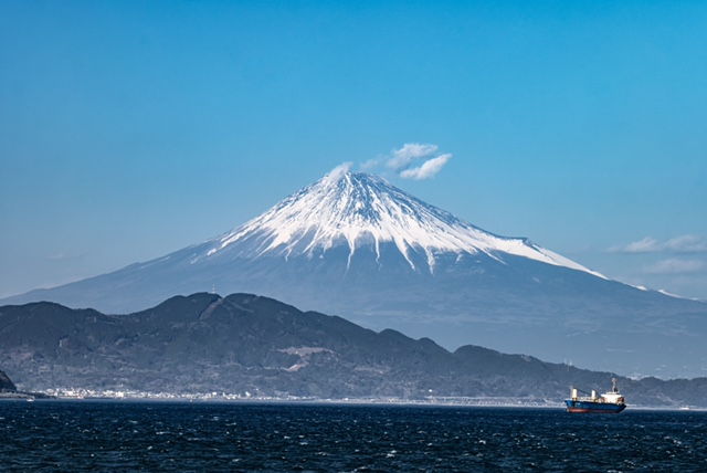 三島からみた富士山の写真